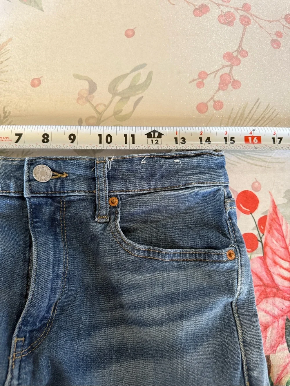 Old Navy Blue Slim Stretch Jeans size 16 ( 244)